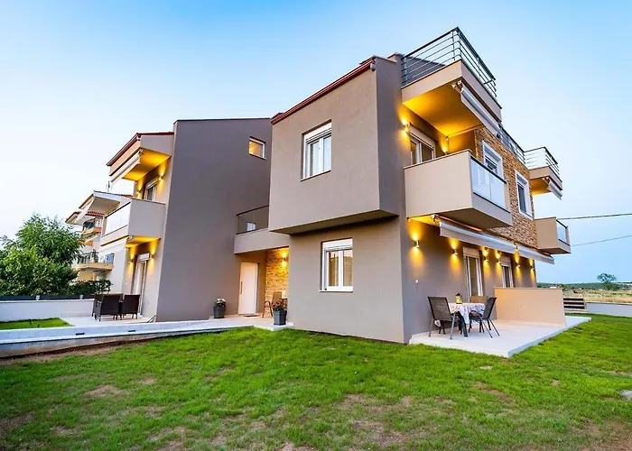 Kiosse Maisons By Travelpro Services Nea Flogita Halkidiki